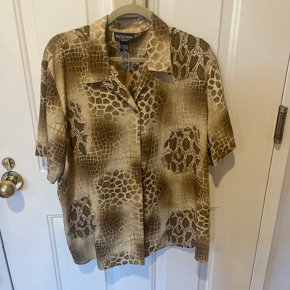 Vintage patterned button up blouse